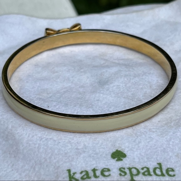 Kate Spade Take a Bow Bangle Bracelet in Cream - Picture 4 of 9